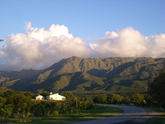 Papagayos, San Luis: Palmeras, sierras y tranquilidad en un rincón tropical del Valle del Conlara